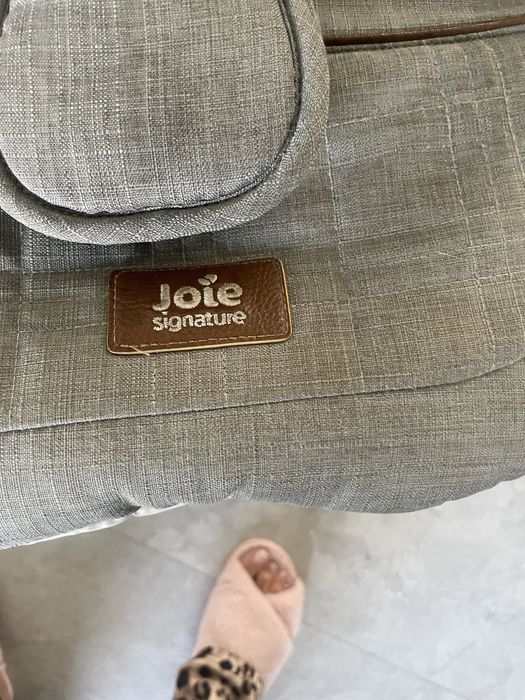 Carucior Joie signature