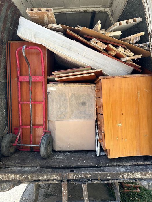 Демонтаж радиатори и климатици, къртене и извозване