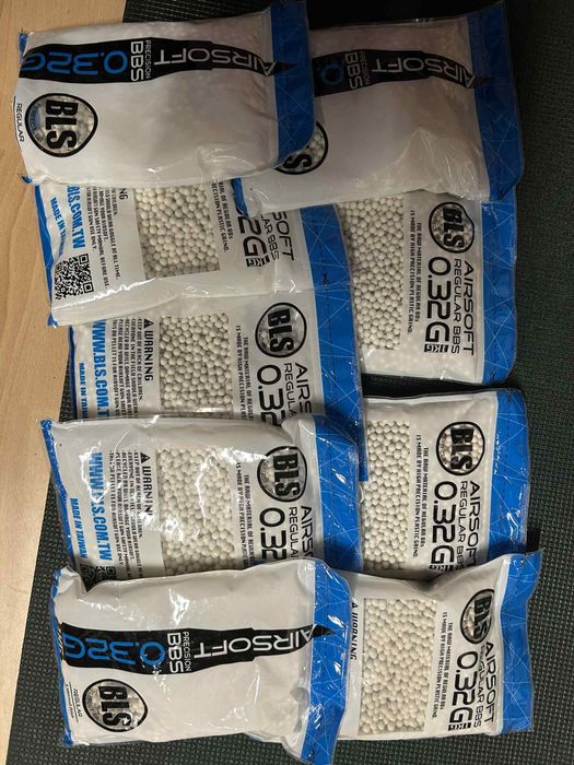 Bile airsoft 0,32g BLS  noi!