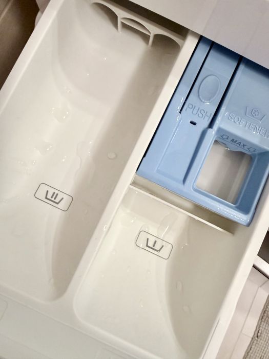 Mașină de spălat cu uscător LG 10.5Kg / 7Kg uscare | 1400 rpm | AI