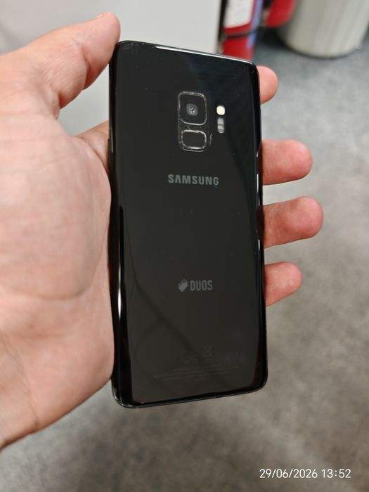 Продавам Телефон Samsung S9 за Части!!!
