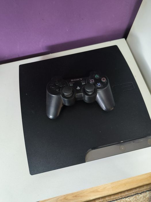 Playstation 3 120 gb  Хакната.