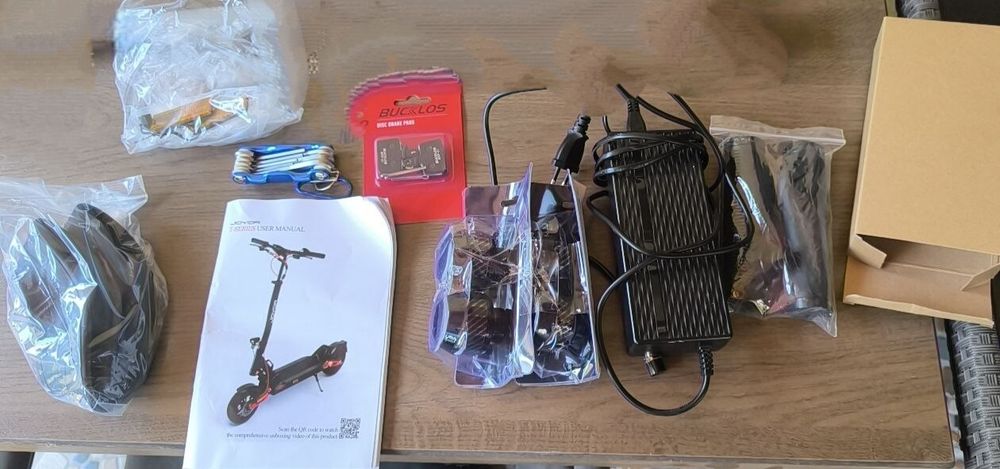 Vând trotinetă electrică Joyor t10 – în garanție