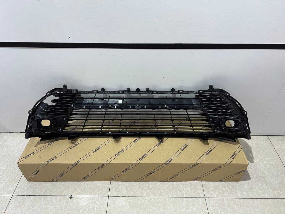Решетка в бампер камри 80 оригинал