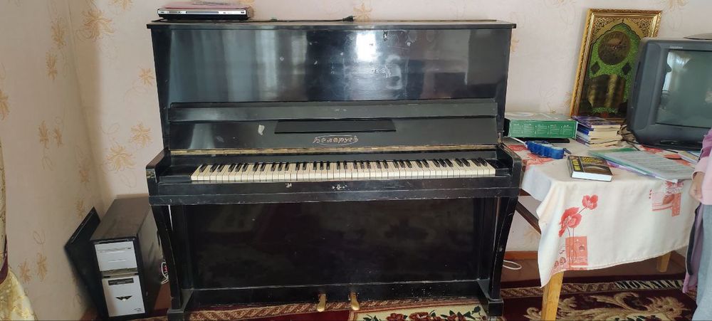 Пианино сотилади