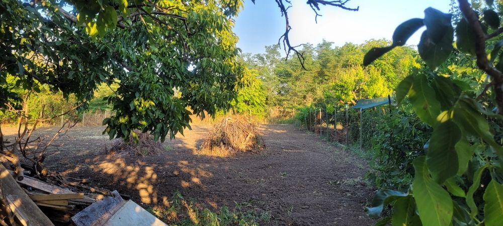 Продавам дворно място Равнец област Бургас