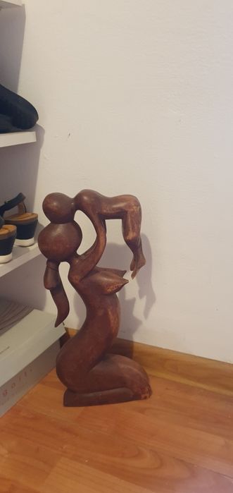 Vând colecție măști lemn