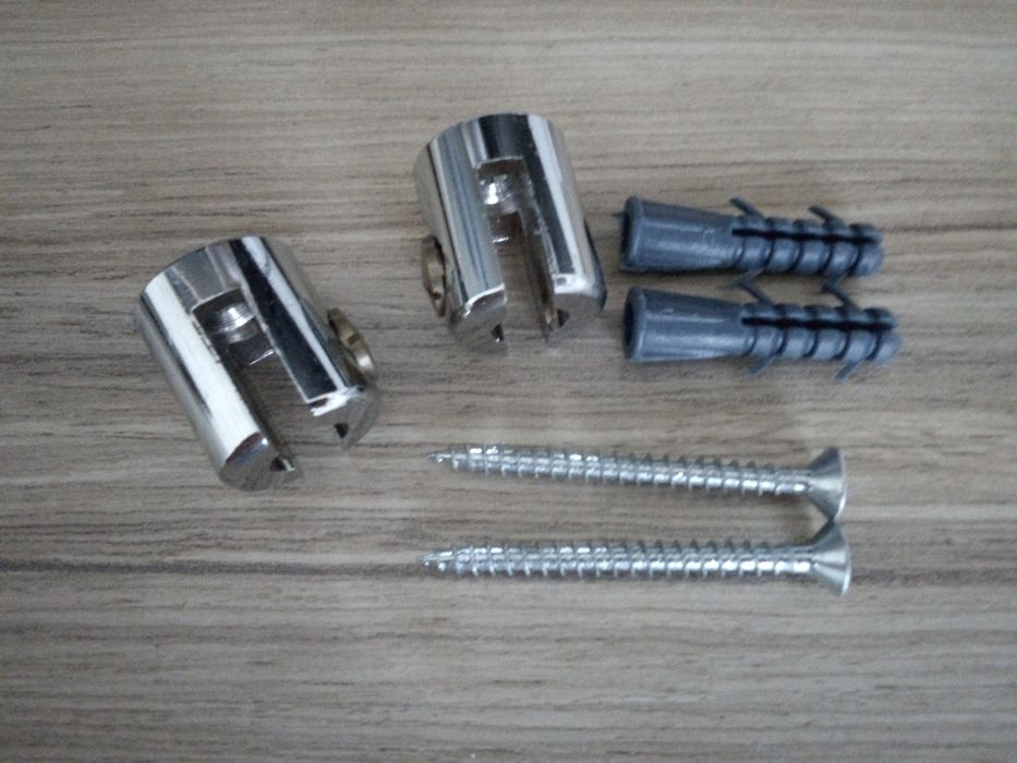 Механизъм за плъзгащи врати на гардероб, Метални държачи за полица