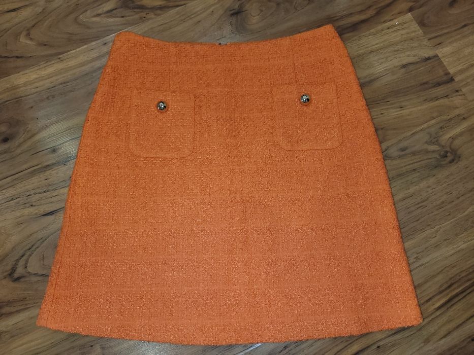 Оранжева пола Lucy