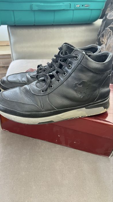 Мужской сапоги черные