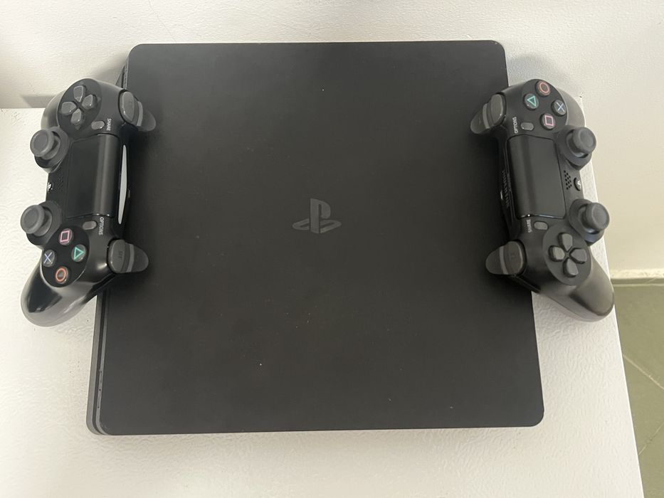 Ps4 inpecabil estetic și mecanic