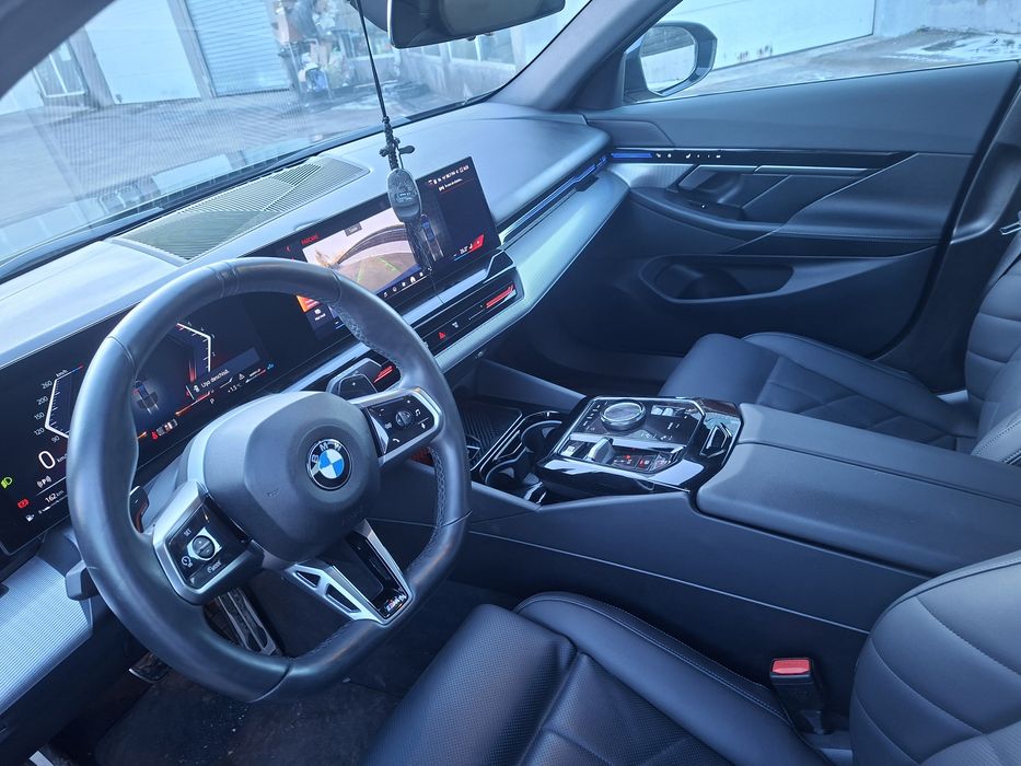 Bmw seria 5 g60 usor avariat