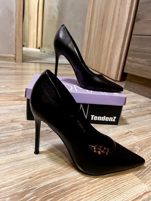 Обувки на висок ток