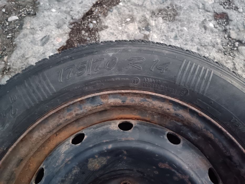 Anvelope vară 175/70 R14