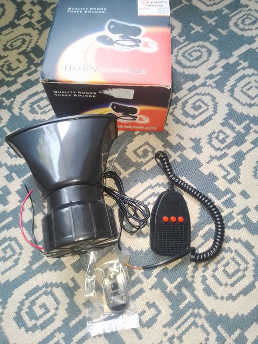 Сирена полицейска с мегафон и микрофон, 3 мелодии - 12V/50W.