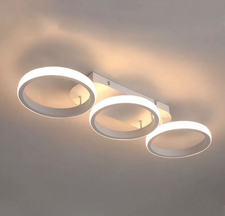 Лед лампа за таван