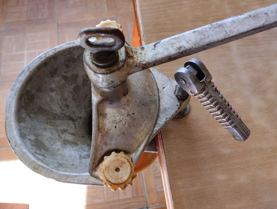 Соковыжималка ручная