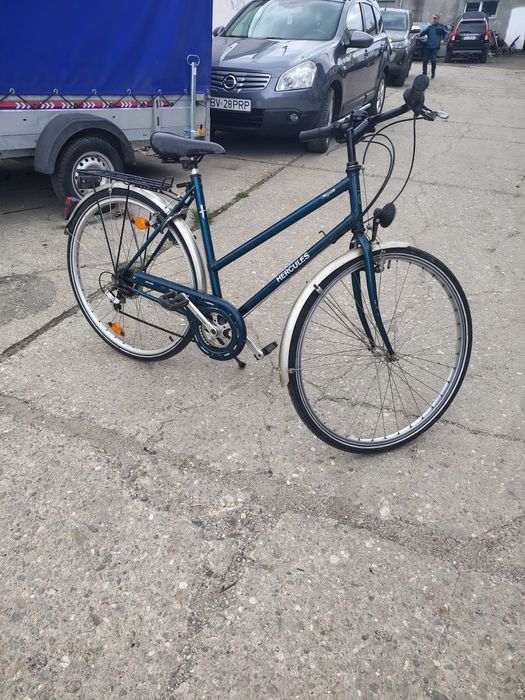Bicicleta dama Hercules cu dublu schimbator spate. Roti pe 28.