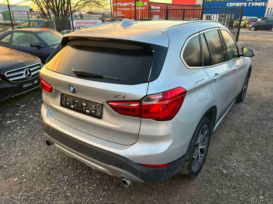 BMW X1 xDrive28i (F48) с американска спецификация