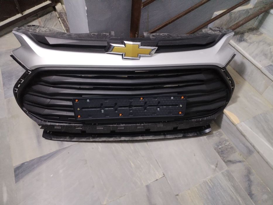 Tracker-2 LS 1-pozitsiya oblisovka sotiladi ishlatilmagan + Bonus