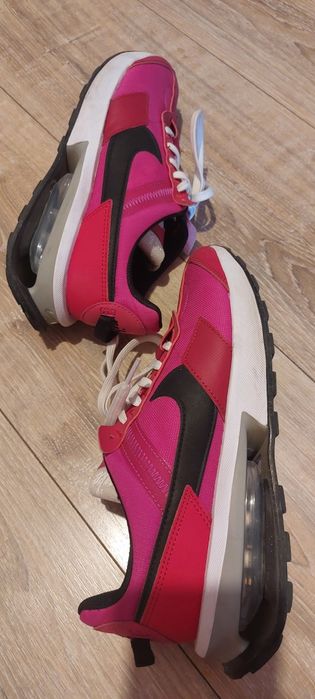 Дамдки Маратонки Nike