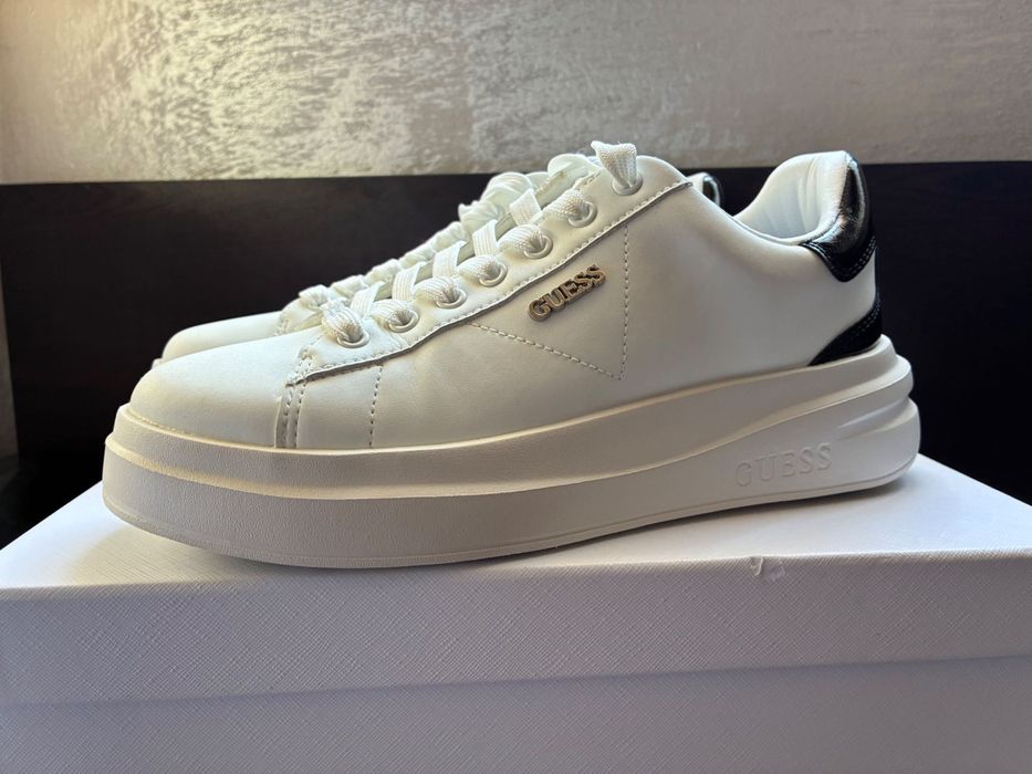 Дамски маратонки GUESS