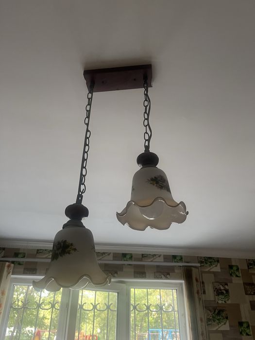 Продам люстру 900 тг