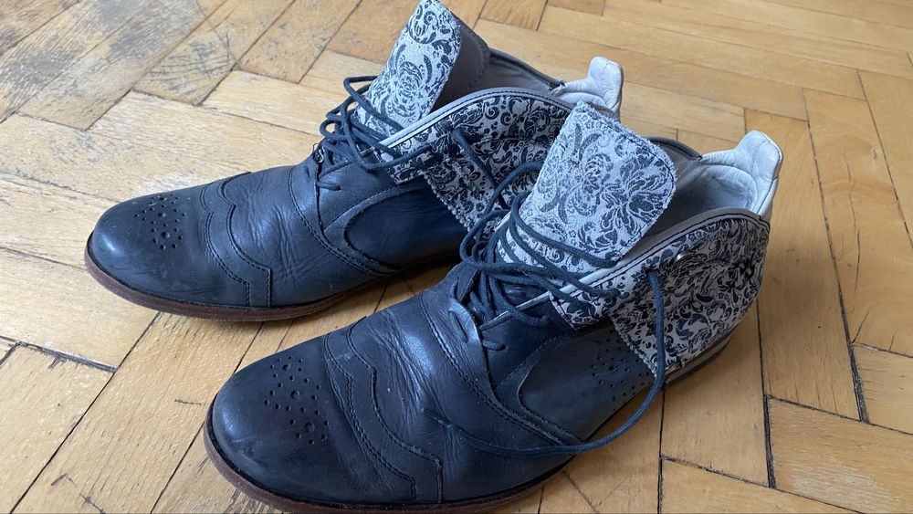 Лот мъжки обувки боти