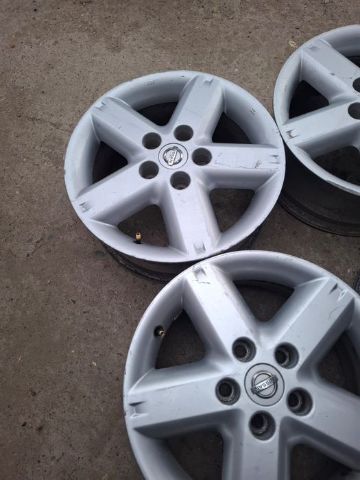 Продам оригинальные диски R16 на NISSAN