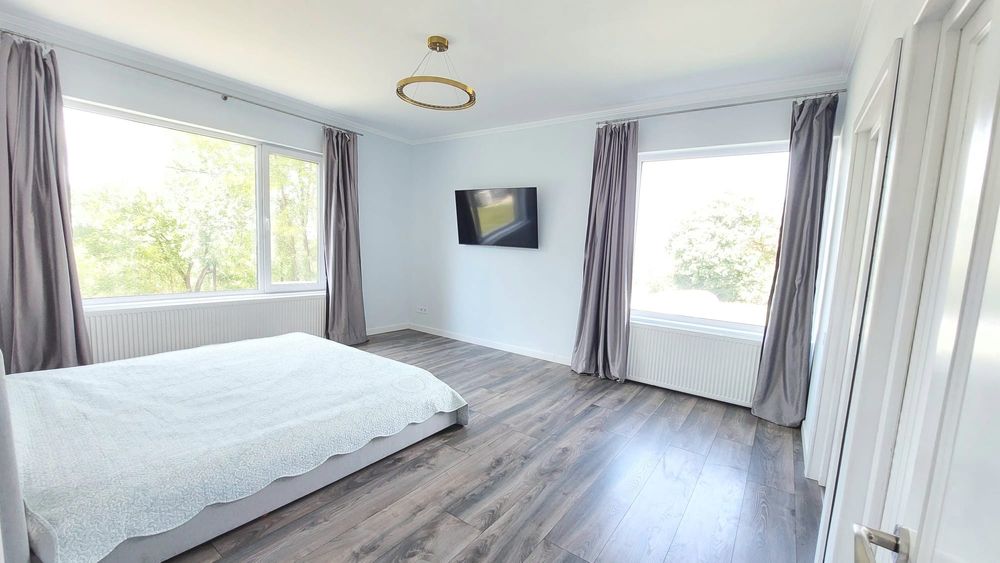 Casa și hala la 18 km de Oradea