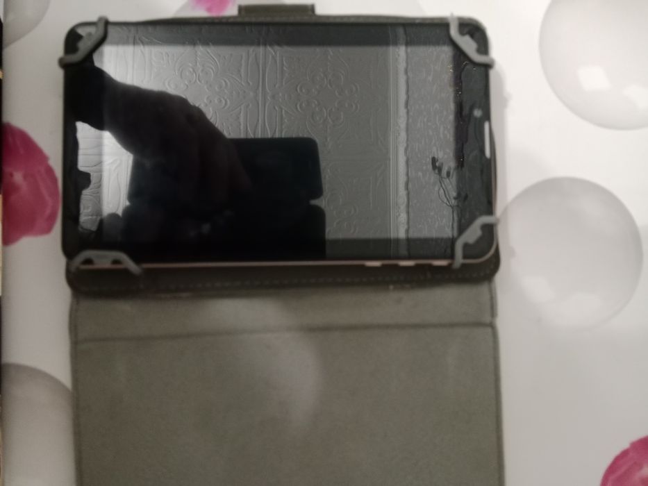 Продам планшет ааа