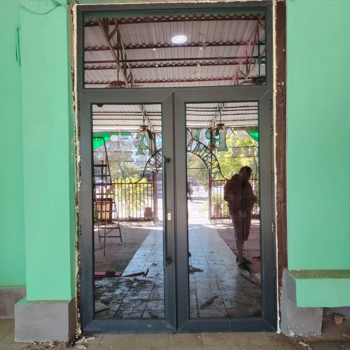 Пластиковые окна и двери' витражи