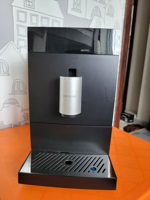 Малък Мини Кафеавтомат Cecotec Cremmaet Compact