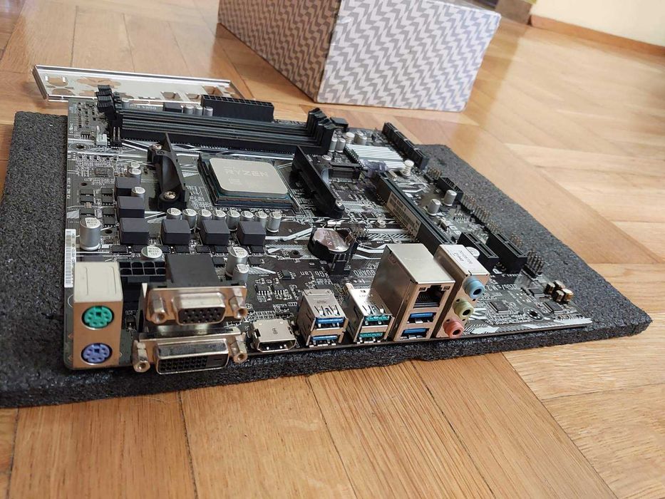 AMD Ryzen 7 3700X + Asus Prime B350M - A