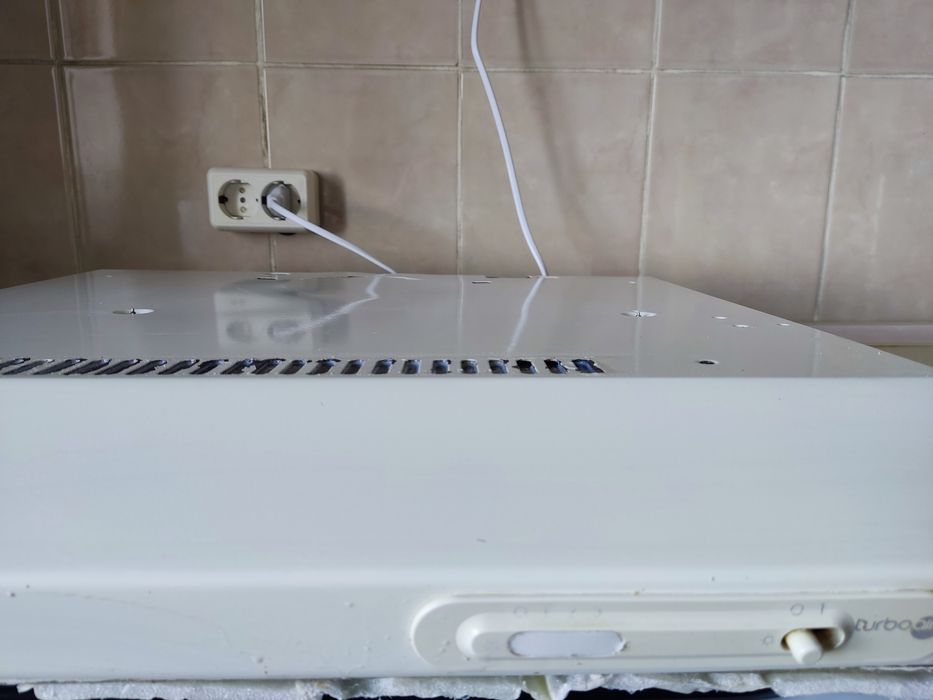 Продается кухонная вытяжка