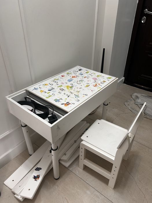 Продам стол детский качественный