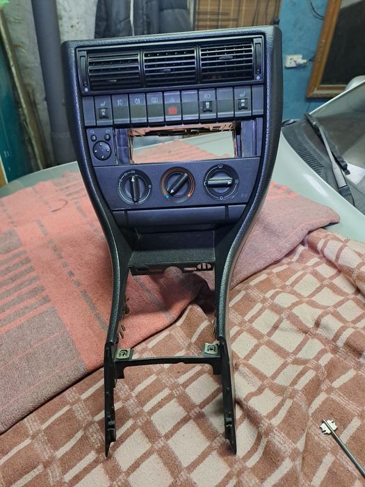 Продам  запчасти ауди 2.6