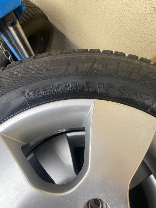 Cauciucuri anvelope noi iarna 195 65 15 iarna jante5x112 15 skoda golf