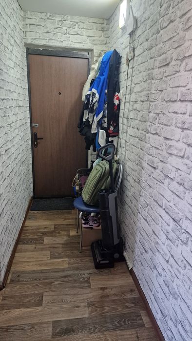 Продаётся 2-комн квартира