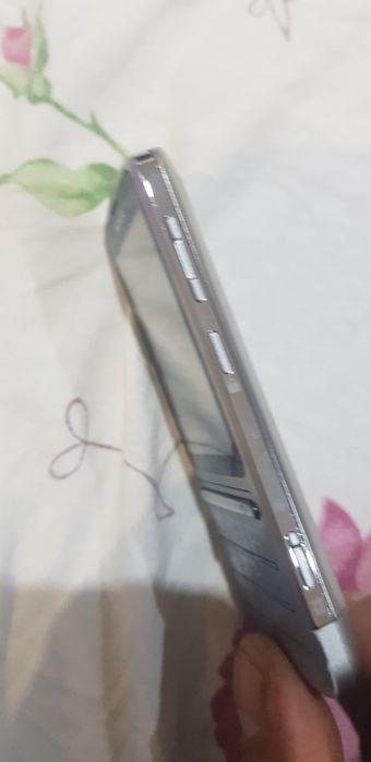 Модел Nokia C3-01 метален