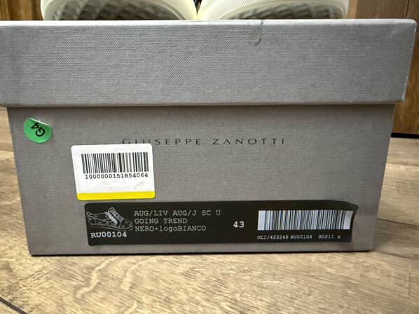 Продавам оригинални Giuseppe Zanotti Frankie Signature Double Zip.