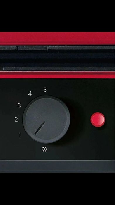 Электрогриль BOSCH .Красный цвет ,мощный оригинал.