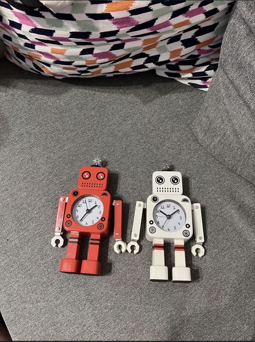 Ceas model robot de birou pentru copii