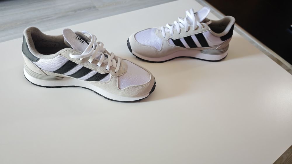 Маратонки Adidas