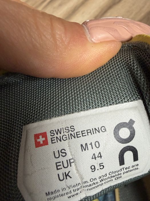 Оригинални мъжки маратонки Uq Swiss Engineering Shoes On Cloud ! 44 н