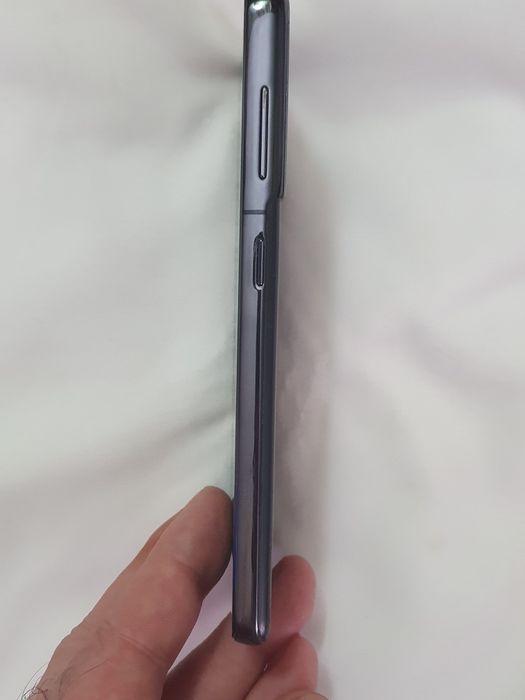 Samsung S21 5G..