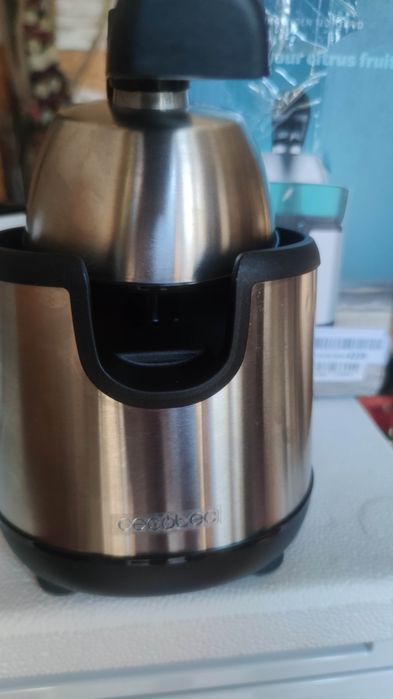 Продавам цитрос преса