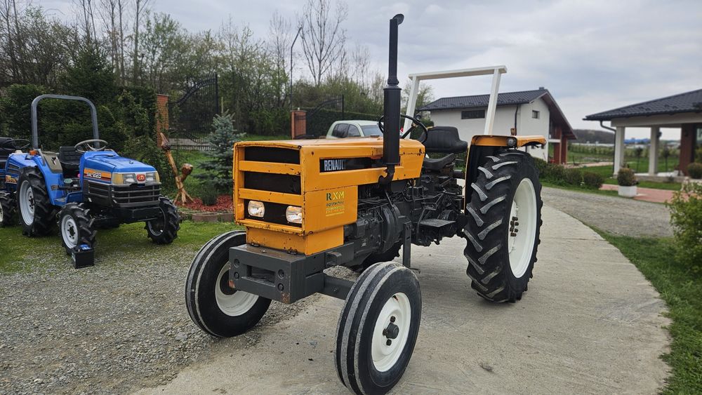 Tractor Renault 421
