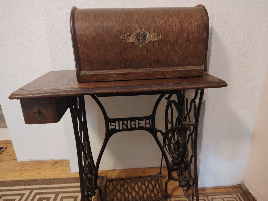 Mașină de cusut SINGER 1912, antichitate originală, picioare fontă, funcțională