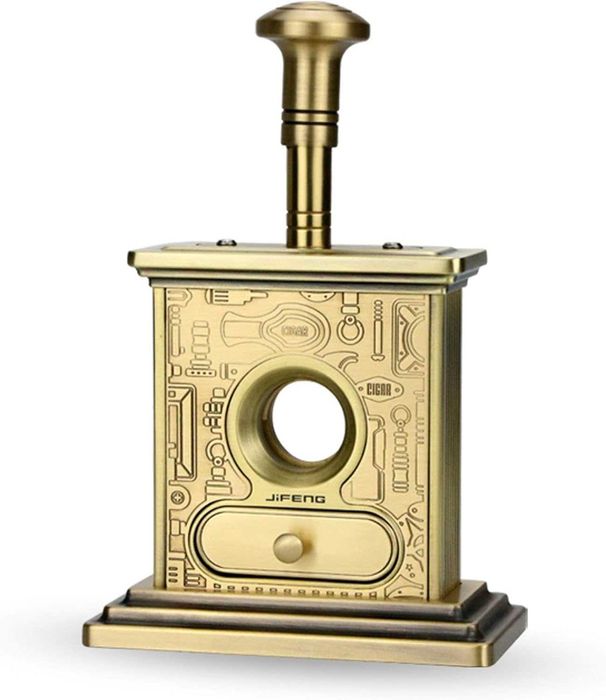 Подаръчен комплект пепелник,запалка,ножица,гилотина,туба,пънчър пури